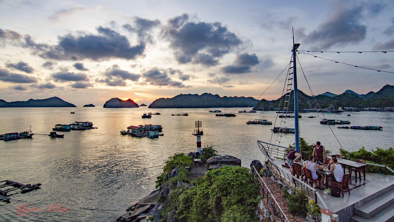 Cat Ba Hostel Cat Ba Island Екстериор снимка